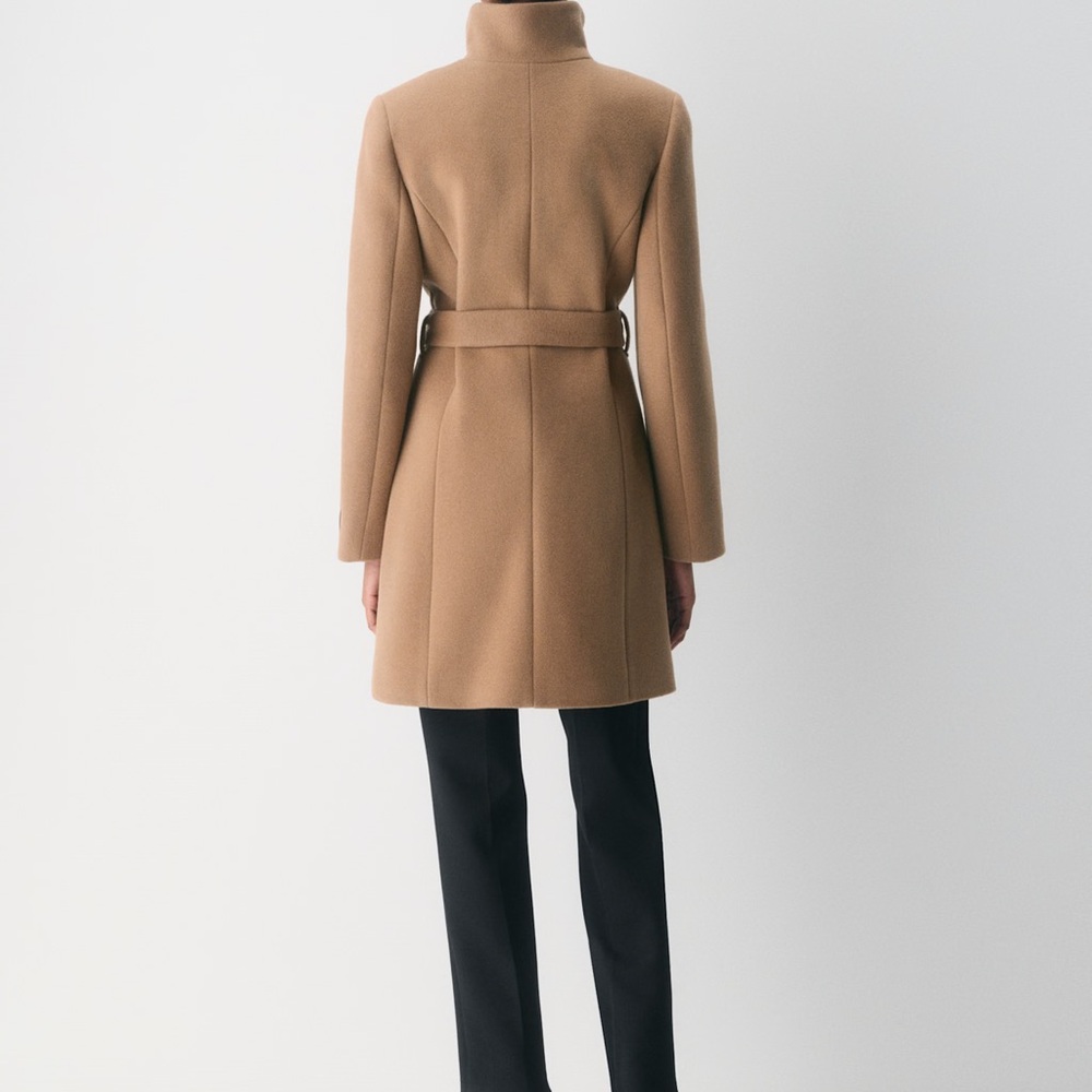 Aritzia Babaton Beige Satin Coat - Picture 2 of 7